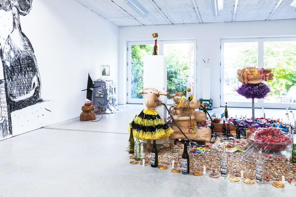 exhibition view: "Dat Maache me us de Lameng", installation by Christoph Mügge (Malmö, Sweden) and Sebastian Mügge (Umea, Sweden) exhibition view: "Dat Maache me us de Lameng", installation by Christoph Mügge (Malmö, Sweden) and Sebastian Mügge (Umea, Sweden)