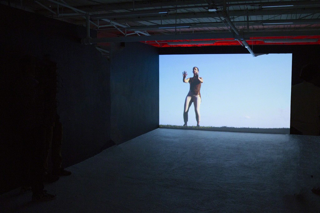 Be (2013)
Single Channel Video
2 minutes, 49 seconds, loop Be (2013)
Single Channel Video
2 minutes, 49 seconds, loop