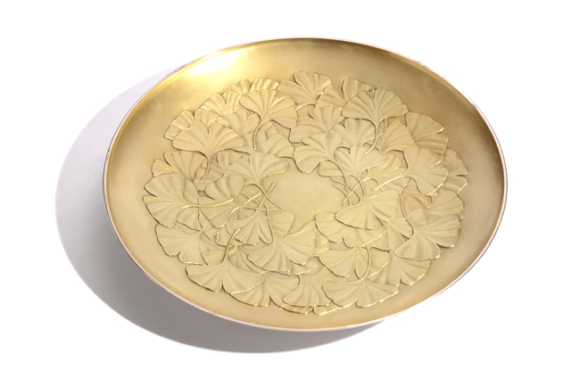 Ryoichi Izumi, ‘Japanese ginkgo design Silver tray’, Yumekoubou Antique