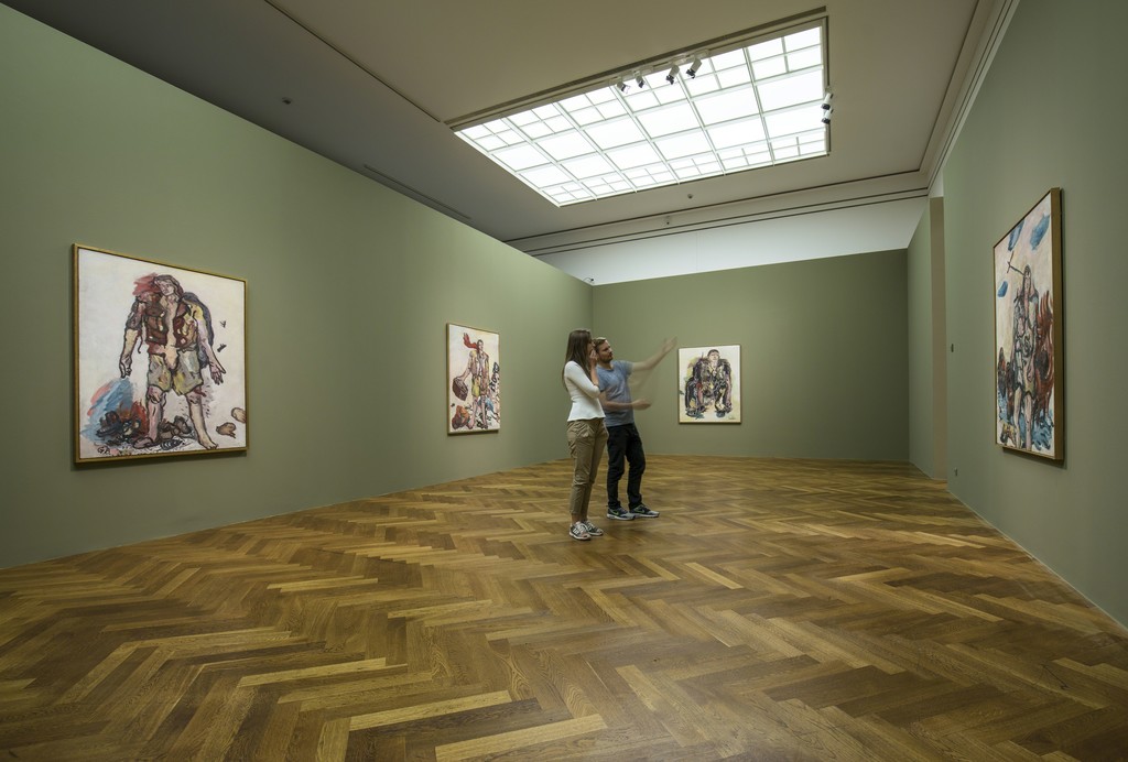 Exhibition view "Georg Baselitz. The Heroes" Photo: Städel Museum (2016) Exhibition view "Georg Baselitz. The Heroes" Photo: Städel Museum (2016)