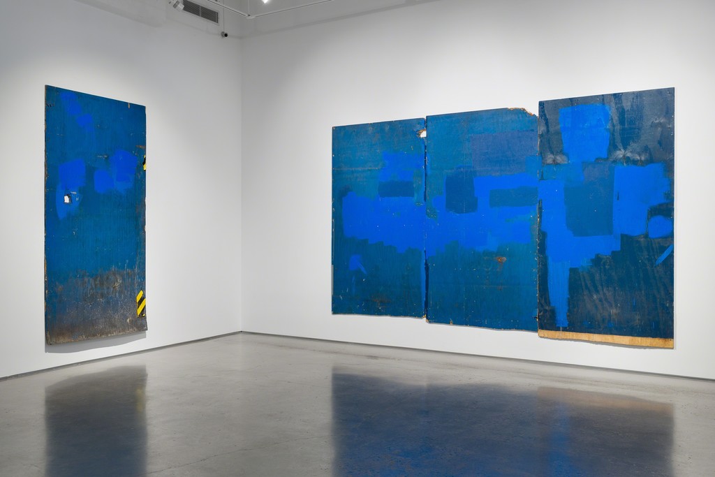 Installation view: Jean Shin, Surface Tension, 2016. © Etienne Frossard. Installation view: Jean Shin, Surface Tension, 2016. © Etienne Frossard.