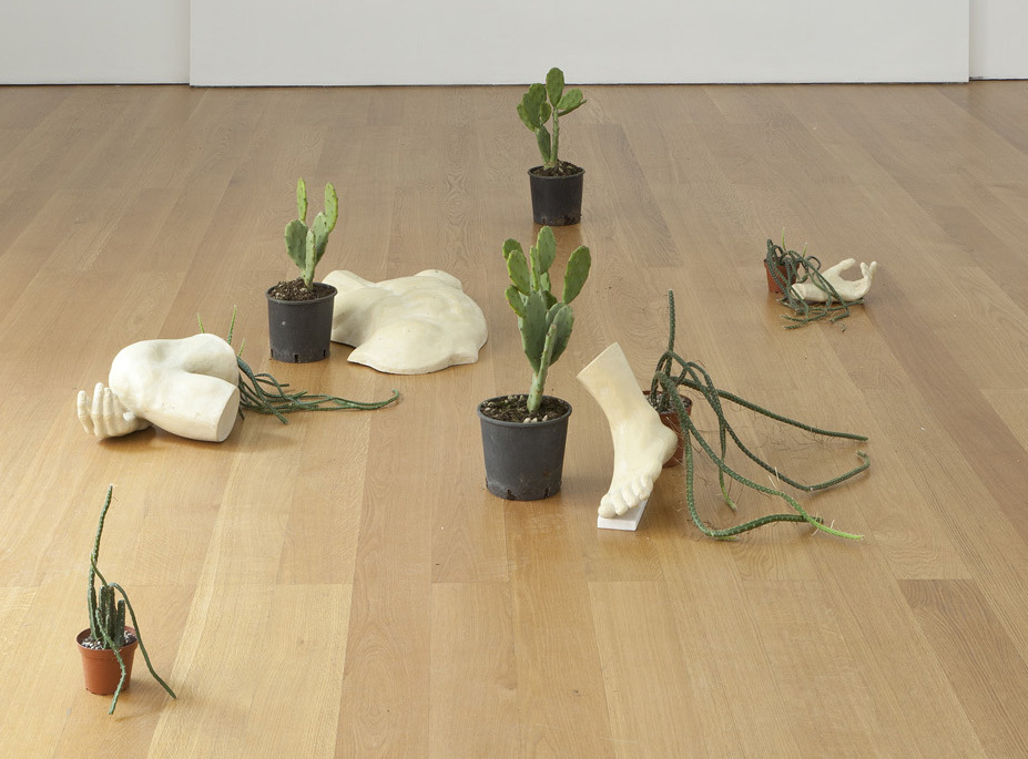 Installation view Alex Mirutziu at Galerie Rüdiger Schöttle, 2016.
Photo: Wilfried Petzi. Installation view Alex Mirutziu at Galerie Rüdiger Schöttle, 2016.
Photo: Wilfried Petzi.