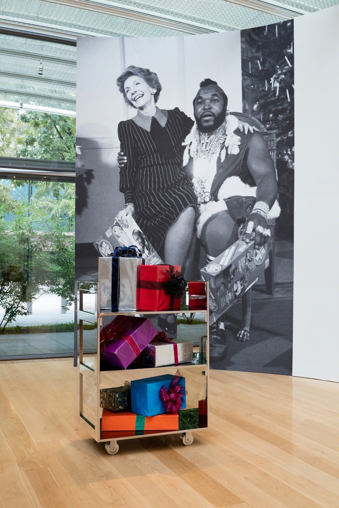 Installation view, Kathryn Andrews: Run for President, Nasher Sculpture Center, September 10, 2016 - January 08, 2017. Photo: Kevin Todora. Installation view, Kathryn Andrews: Run for President, Nasher Sculpture Center, September 10, 2016 - January 08, 2017. Photo: Kevin Todora.