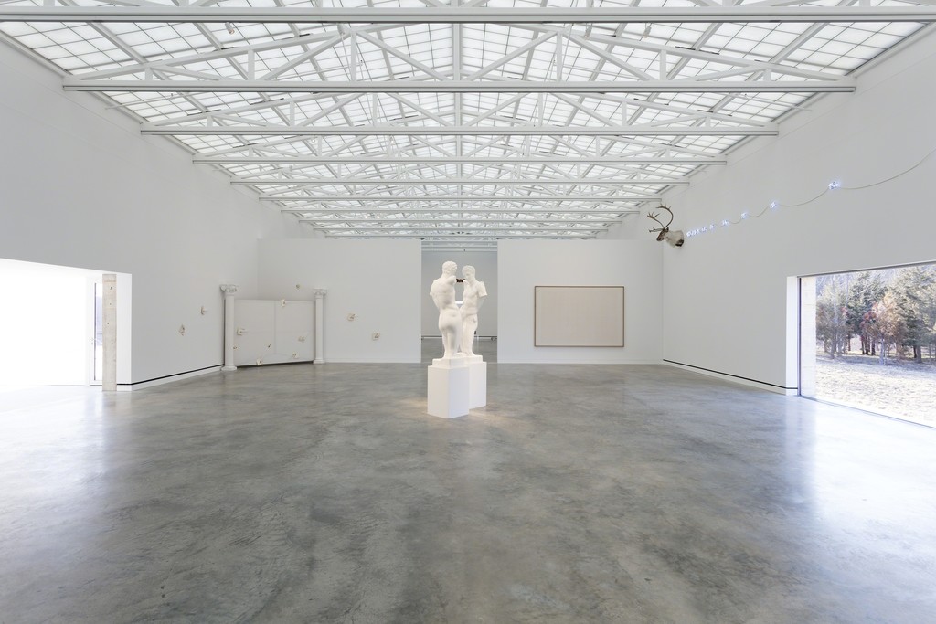 Installation view, Arte Povera: From the Olnick Spanu Collection, Magazzino Italian Art. Giulio Paolini, L'exil du cygne, 1984; Giulio Paolini, Mimesi, 1976-1988; Giulio Paolini, Appunti per la descrizione di un quadro datatto 1972; Mario Merz, Senza titolo, 1982. Photograph by Marco Anelli © 2018. Installation view, Arte Povera: From the Olnick Spanu Collection, Magazzino Italian Art. Giulio Paolini, L'exil du cygne, 1984; Giulio Paolini, Mimesi, 1976-1988; Giulio Paolini, Appunti per la descrizione di un quadro datatto 1972; Mario Merz, Senza titolo, 1982. Photograph by Marco Anelli © 2018.