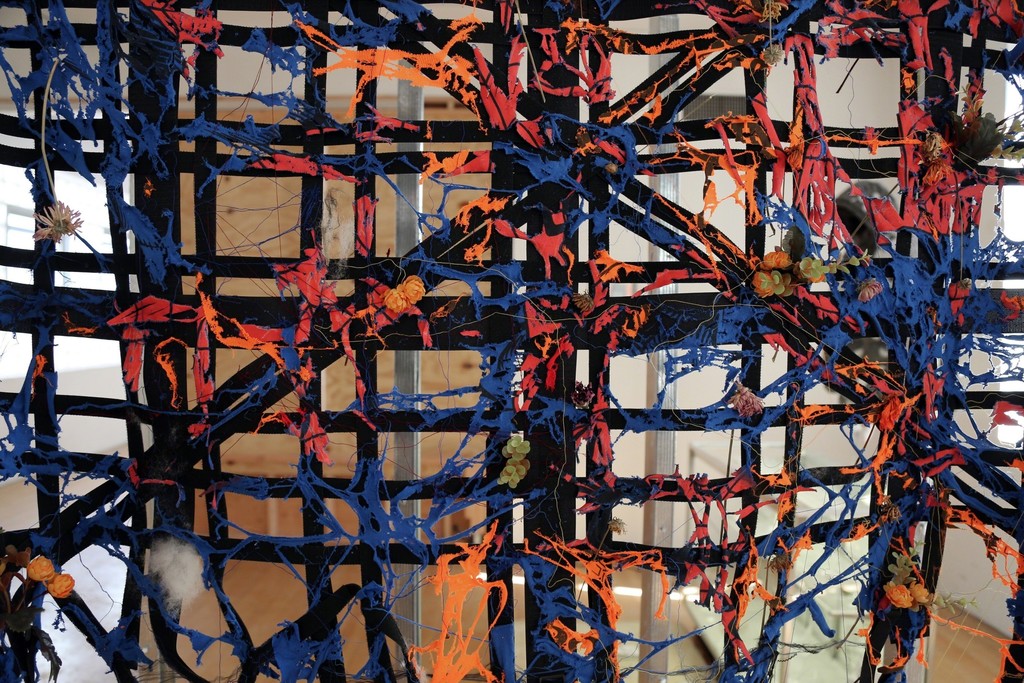 Trap IV (detail) Trap IV (detail)