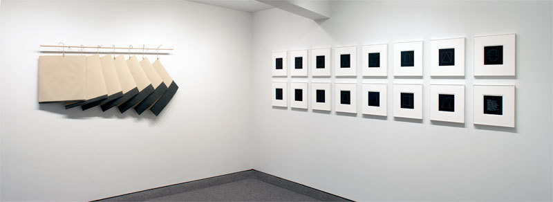 Richard Smith's "Diary", 1975 left and Sol LeWitt's "All All Double Combinations (Superimposed) of Six Geometric Figures
(Circle, Square, Triangle, Rectangle, Trapezoid and Parallelogram)",
1977 right. Richard Smith's "Diary", 1975 left and Sol LeWitt's "All All Double Combinations (Superimposed) of Six Geometric Figures
(Circle, Square, Triangle, Rectangle, Trapezoid and Parallelogram)",
1977 right.
