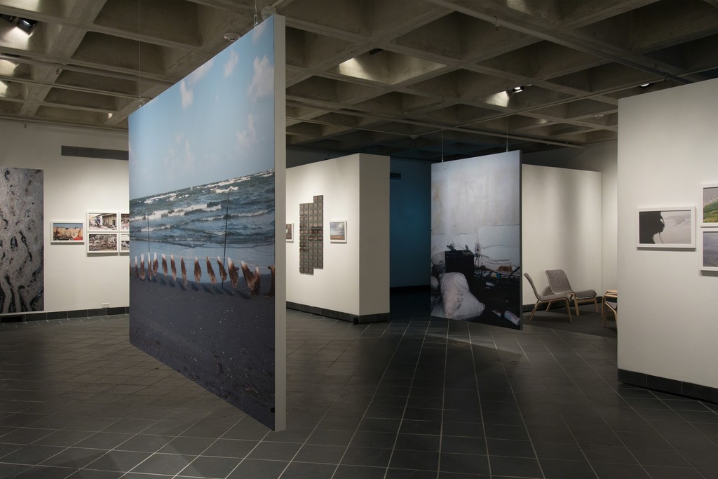 Zoe Strauss: Sea Change. Cantor Fitzgerald Gallery 2015. Photo: Lisa Boughter Zoe Strauss: Sea Change. Cantor Fitzgerald Gallery 2015. Photo: Lisa Boughter