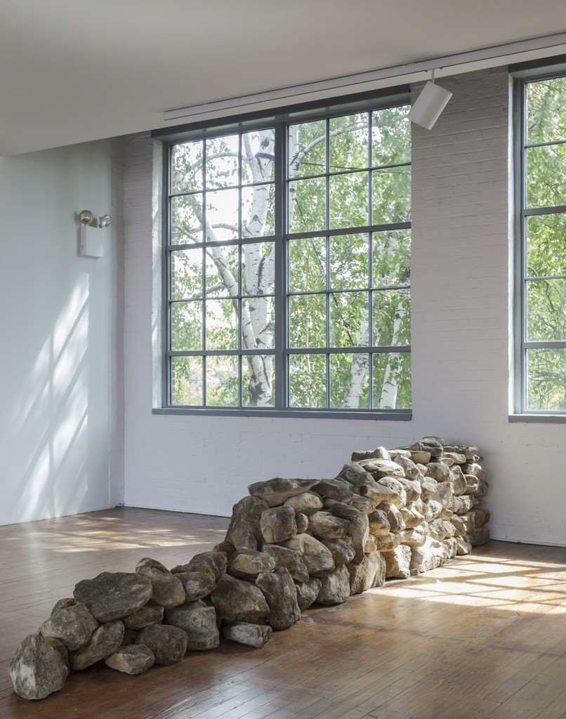 Rupert Norfolk, Wall no. 2, 2006. Private Collection, Dallas. "Museum of Stones," The Noguchi Museum, 2015 © The Noguchi Museum. Photo: Elizabeth Felicella Rupert Norfolk, Wall no. 2, 2006. Private Collection, Dallas. "Museum of Stones," The Noguchi Museum, 2015 © The Noguchi Museum. Photo: Elizabeth Felicella