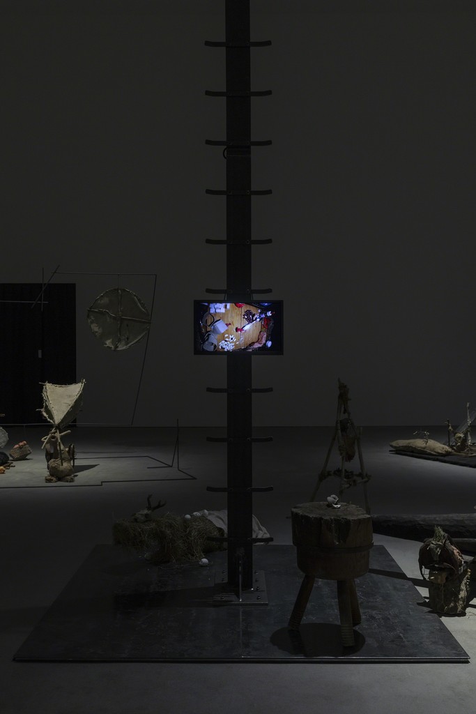 Installation view, John Bock, Sprüth Magers Berlin, November 24, 2018 - January 19, 2019; Photography: Timo Ohler Installation view, John Bock, Sprüth Magers Berlin, November 24, 2018 - January 19, 2019; Photography: Timo Ohler