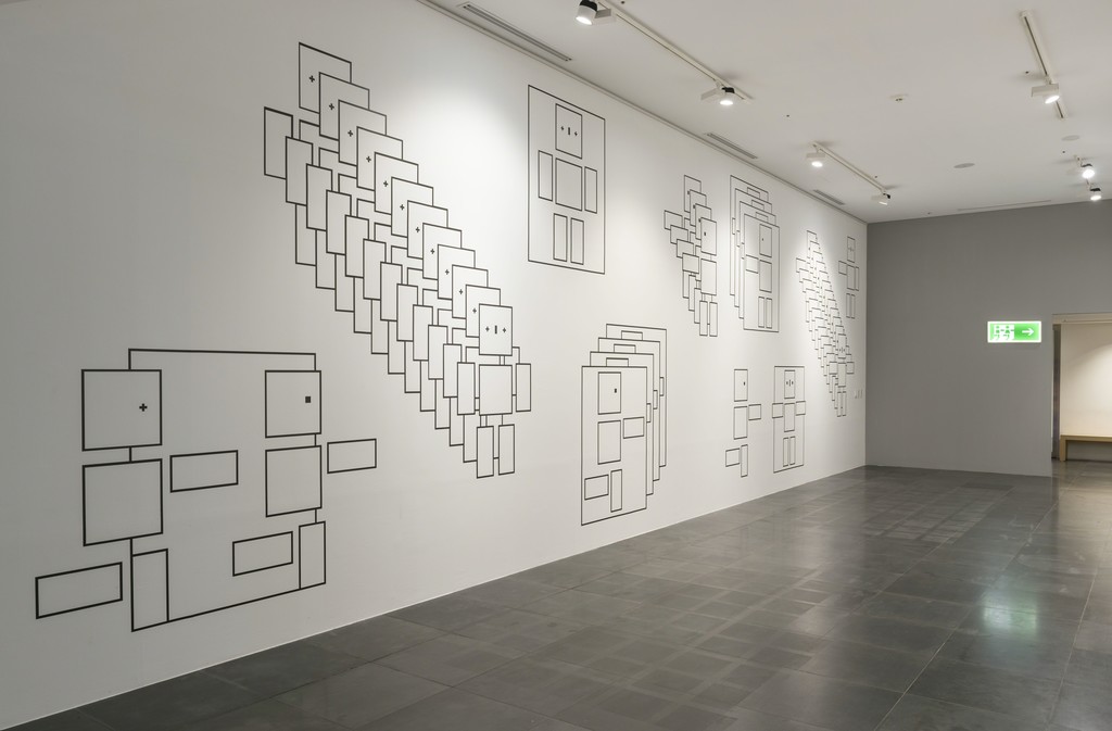Hong Seung-Hye in Point·Line·Plane at the Buk Seoul Museum of Art installation view. Image provided by Kukje Gallery. Hong Seung-Hye in Point·Line·Plane at the Buk Seoul Museum of Art installation view. Image provided by Kukje Gallery.