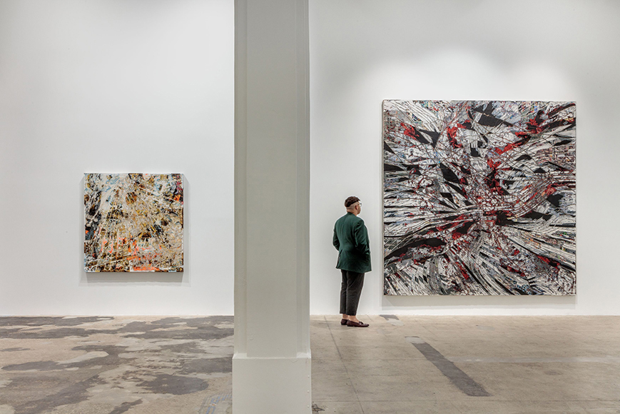 Installation view ‘Mark Bradford. New Works,’ Hauser & Wirth Los Angeles, 2018 © Mark Bradford Courtesy the artist and Hauser & Wirth Photo: Joshua White Installation view ‘Mark Bradford. New Works,’ Hauser & Wirth Los Angeles, 2018 © Mark Bradford Courtesy the artist and Hauser & Wirth Photo: Joshua White