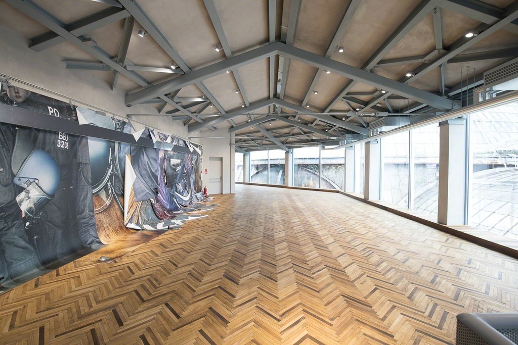 View of the exhibition “EU: Satoshi Fujiwara” Fondazione PradaOsservatorio, Milan7June-16October2017 Courtesy Fondazione Prada View of the exhibition “EU: Satoshi Fujiwara” Fondazione PradaOsservatorio, Milan7June-16October2017 Courtesy Fondazione Prada