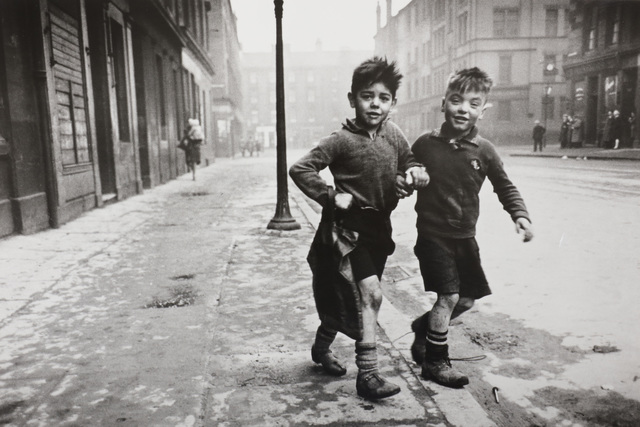 Bert Hardy, ‘Gorbal Boys’, 1948, Chiswick Auctions
