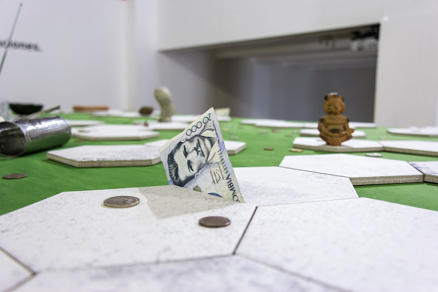 Beto Shwafaty, Hablemos de reparaciones, 2016. Installation view. Detail Beto Shwafaty, Hablemos de reparaciones, 2016. Installation view. Detail