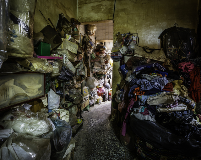 Yu-Hsiu HUANG, ‘Hoarders - 05 囤積者 - 05’, 2016, Photography, 藝術微噴 archival pigment print, Der-Horng Art Gallery