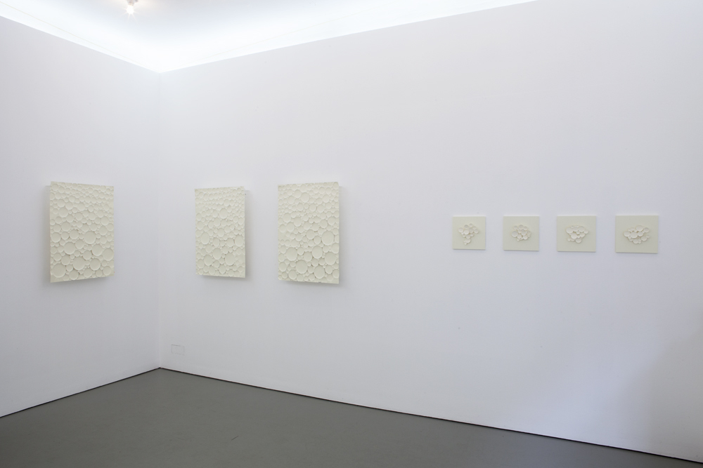 Exhibition view with works from the 'Lumière' and 'Ètude' series; photo: Lukas Heibges Exhibition view with works from the 'Lumière' and 'Ètude' series; photo: Lukas Heibges