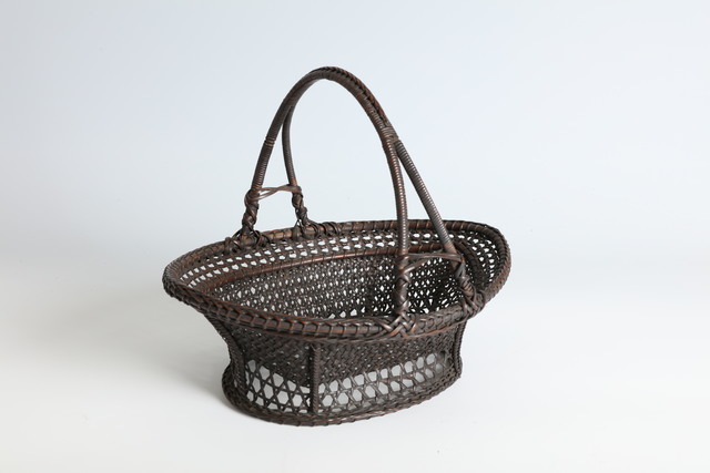 Anonymous, ‘Chinese Handled Fruit Basket with Tall Handle (T-4289)’, Qing dynasty (1644–1911)-19th century, Erik Thomsen