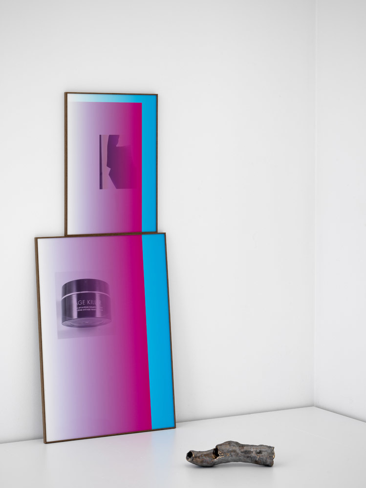 Saskia Noor van Imhoff #+21.00 (part of an installation) Courtesy Galerie Fons Welters. photographer: Gert Jan van Rooij Saskia Noor van Imhoff #+21.00 (part of an installation) Courtesy Galerie Fons Welters. photographer: Gert Jan van Rooij