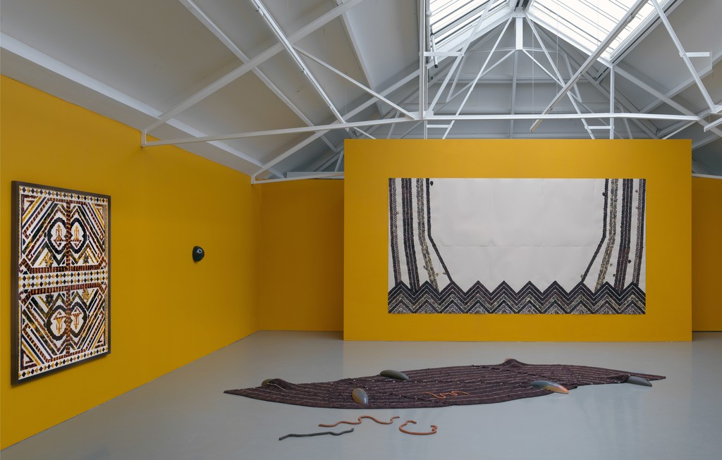 Jennifer Tee, installation overview "Let it Come Down", Galerie Fons Welters, Amsterdam 2018. Photographer: Gert-Jan van Rooij. Jennifer Tee, installation overview "Let it Come Down", Galerie Fons Welters, Amsterdam 2018. Photographer: Gert-Jan van Rooij.