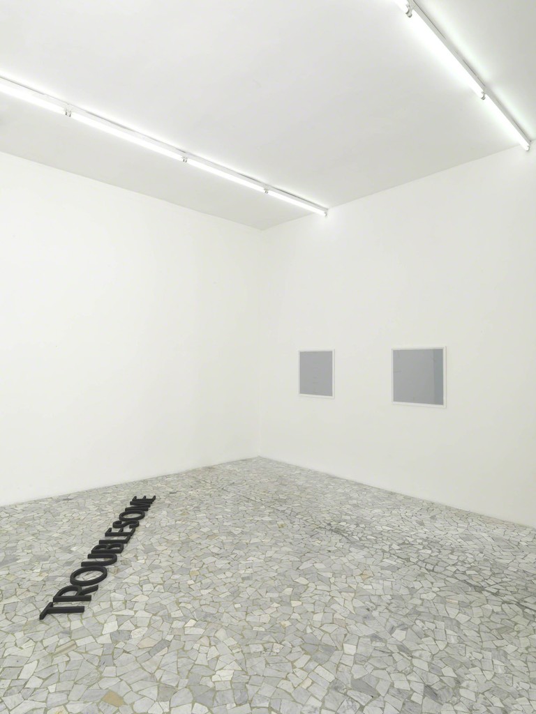 Robert Barry - troublesome - partial view of the exhibition - March 2011 - Galleria Alfonso Artiaco, Napoli Robert Barry - troublesome - partial view of the exhibition - March 2011 - Galleria Alfonso Artiaco, Napoli