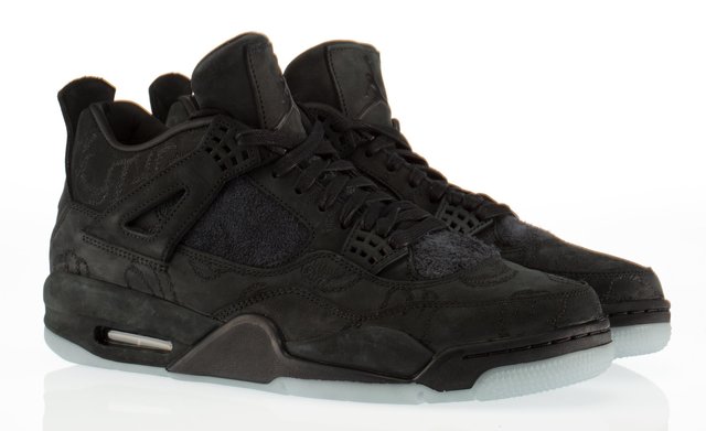 jordan 4 x kaws