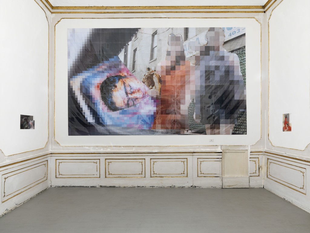 Thomas Hirschhorn - Behind Facelessness - Partial view of the exhibition - April 2017 - Galleria Alfonso Artiaco, Napoli
Thomas Hirschhorn - Behind Facelessness - Partial view of the exhibition - April 2017 - Galleria Alfonso Artiaco, Napoli