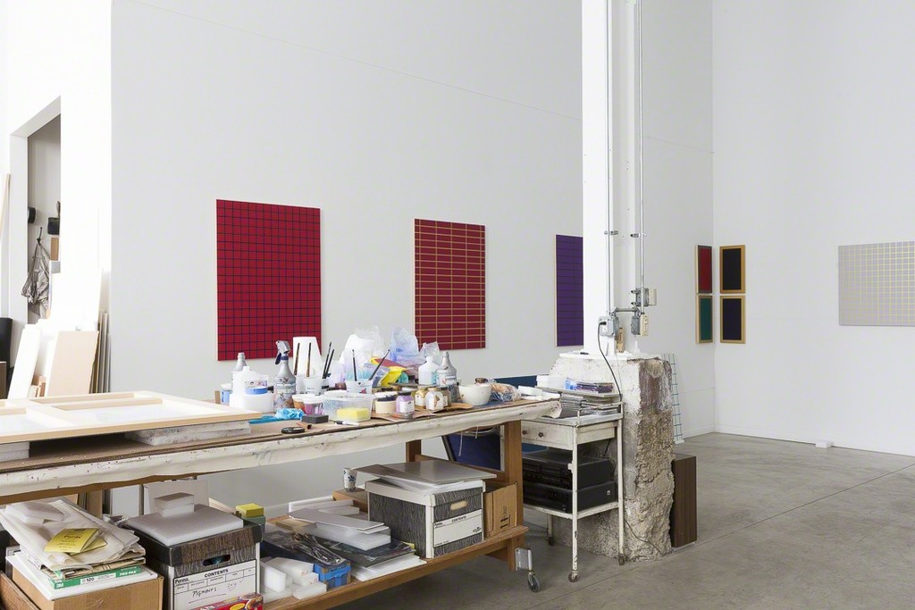 WINSTON ROETH "Between Now & Then", 2017, Roe 022; "Morning Glory", 2017, Roe 021; "Magician", 2017, Roe 02 – all: Kremer pigm. polyurethane dispersion, DiBond panel, wood frame
"Four Corners", 2018, Kremer pigments / Tempera on wood panel, Roe 024 WINSTON ROETH "Between Now & Then", 2017, Roe 022; "Morning Glory", 2017, Roe 021; "Magician", 2017, Roe 02 – all: Kremer pigm. polyurethane dispersion, DiBond panel, wood frame
"Four Corners", 2018, Kremer pigments / Tempera on wood panel, Roe 024