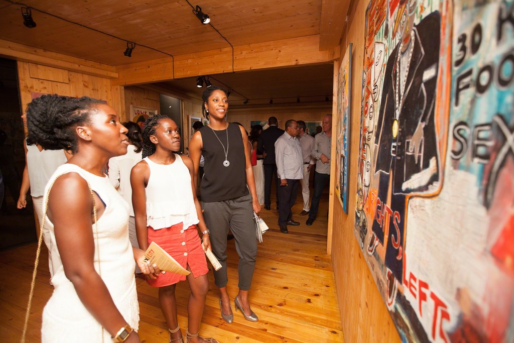 "IXI/CITY" Vernissage at MOV'ART Gallery, Luanda. "IXI/CITY" Vernissage at MOV'ART Gallery, Luanda.