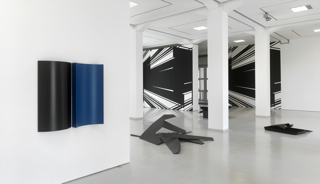 Installation view. "Broken Spaces," KAI 10 | Arthena Foundation 2015 Charlotte Posenenske, Harald Klingelhöller, Christine Rusche. Foto: Achim Kukulies, Düsseldorf
 Installation view. "Broken Spaces," KAI 10 | Arthena Foundation 2015 Charlotte Posenenske, Harald Klingelhöller, Christine Rusche. Foto: Achim Kukulies, Düsseldorf
