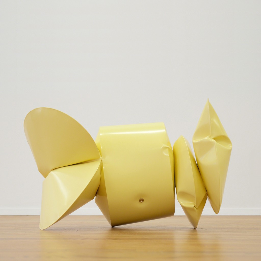 Butter Yellow, 2016
57,8 x 83,8 x 67,3 cm, 22 3/4 x 33 x 26 1/2 inches
Cold rolled steel and powder coat Butter Yellow, 2016
57,8 x 83,8 x 67,3 cm, 22 3/4 x 33 x 26 1/2 inches
Cold rolled steel and powder coat