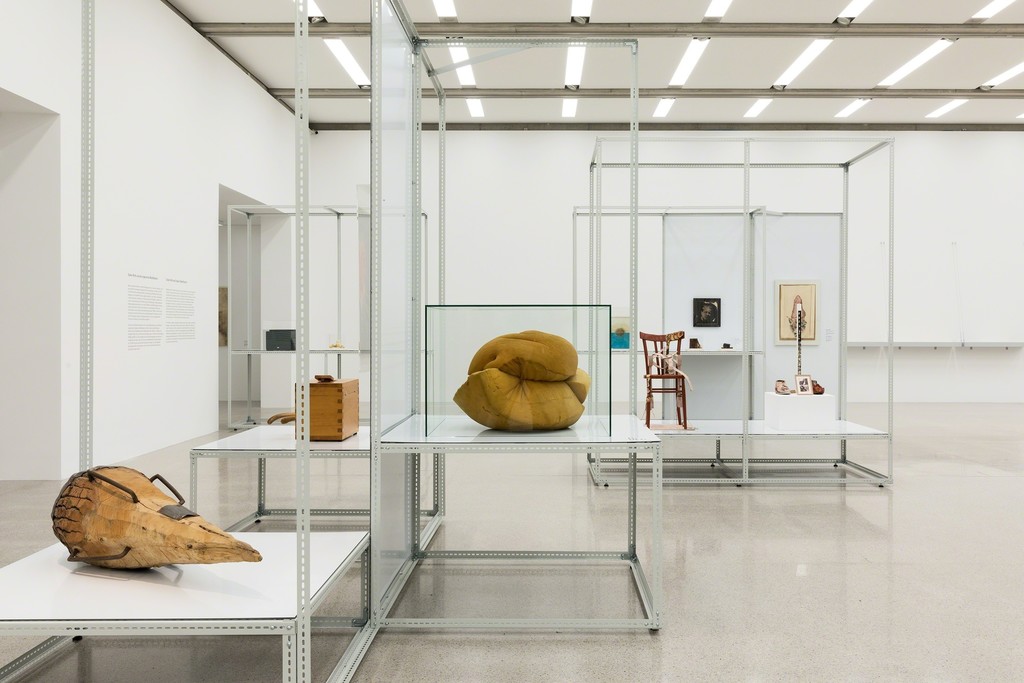 Ausstellungsansicht / Exhibition view (Ebene / level -3)
Kunst ins Leben! Der Sammler Wolfgang Hahn und die 60er Jahre / Art into Life! Collector Wolfgang Hahn and the 60s, mumok Museum moderner Kunst Stiftung Ludwig Wien, 10.11.2017–24.6.2018
© Photo: Lisa Rastl/mumok
Ausstellungsansicht / Exhibition view (Ebene / level -3)
Kunst ins Leben! Der Sammler Wolfgang Hahn und die 60er Jahre / Art into Life! Collector Wolfgang Hahn and the 60s, mumok Museum moderner Kunst Stiftung Ludwig Wien, 10.11.2017–24.6.2018
© Photo: Lisa Rastl/mumok