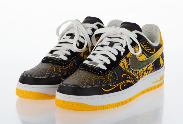 Nike X Livestrong X Mr Cartoon Air Force 1 Low Sup Tz Laf 2009 Artsy