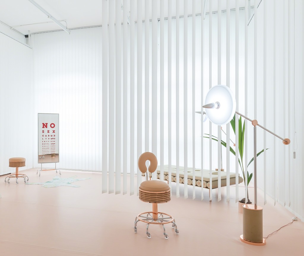 NO SEX by Atelier Biagetti, 2016. "Soffietta" stool, "Deja vu" standing mirror, "Soffietta" chair, "Massage" day bed, "Cocorito" floor lamp. NO SEX by Atelier Biagetti, 2016. "Soffietta" stool, "Deja vu" standing mirror, "Soffietta" chair, "Massage" day bed, "Cocorito" floor lamp.