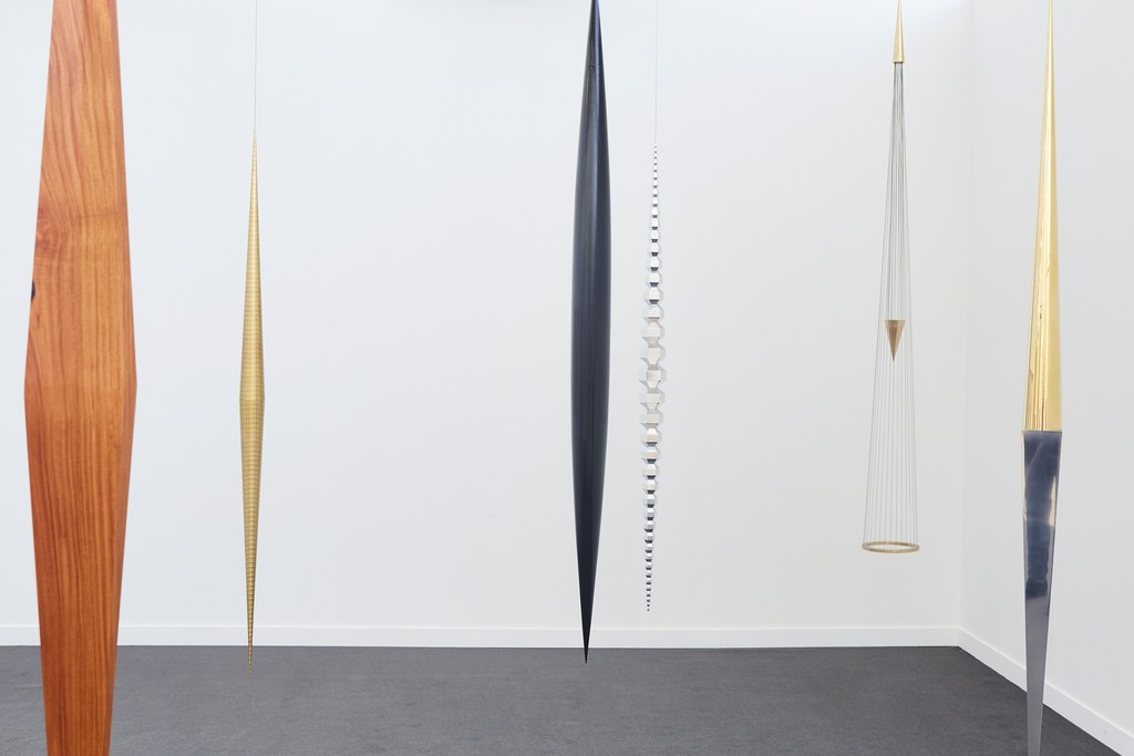 galeria nara roesler -- booth A26 -- frieze new york 2018-- photo Will Wang © courtesy of the artists and galeria nara roesler galeria nara roesler -- booth A26 -- frieze new york 2018-- photo Will Wang © courtesy of the artists and galeria nara roesler