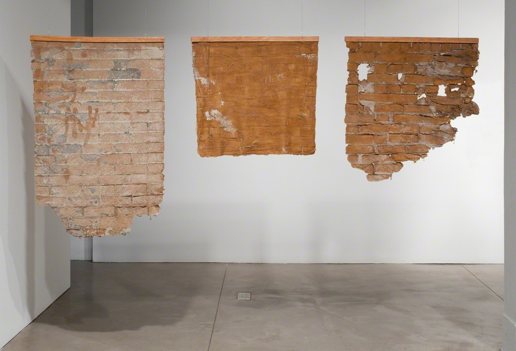 Liene Bosquê. "AMEZ," 2015, Latex. Liene Bosquê. "AMEZ," 2015, Latex.