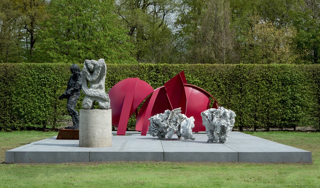 Installation view CLUSTER exhibition, The Album, Middelheim Museum, 2016
(from left to right) Peter Rogiers, Yonny (One day ship comes in, ML), 2015-2016 - Private collection, Monte Carlo, Monaco - Courtesy Tim Van Laere Gallery, Antwerp;
Eugene Dodeigne, Kneeling Figure, 1970 - Collection Middelheim Museum, Antwerp; Philip King, Bali, 1977 - Collection Middelheim Museum, Antwerp;
Peter Rogiers, For King’s Kahn, 2013-2016 - Courtesy Tim Van Laere Gallery, Antwerp. Peter Rogiers, Prolific Hea Installation view CLUSTER exhibition, The Album, Middelheim Museum, 2016
(from left to right) Peter Rogiers, Yonny (One day ship comes in, ML), 2015-2016 - Private collection, Monte Carlo, Monaco - Courtesy Tim Van Laere Gallery, Antwerp;
Eugene Dodeigne, Kneeling Figure, 1970 - Collection Middelheim Museum, Antwerp; Philip King, Bali, 1977 - Collection Middelheim Museum, Antwerp;
Peter Rogiers, For King’s Kahn, 2013-2016 - Courtesy Tim Van Laere Gallery, Antwerp. Peter Rogiers, Prolific Hea