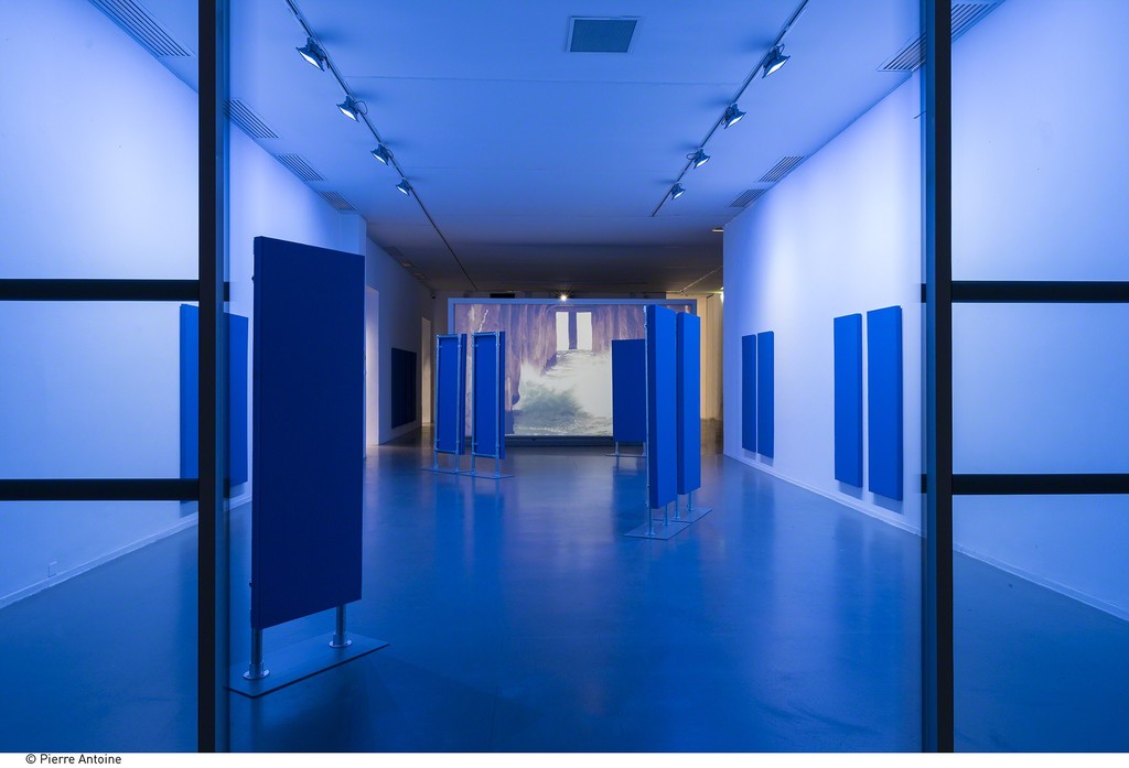 Installation view of "Co-Workers: Network as Artist" at Musée d'Art Moderne de la Ville de Paris (2015-2016) Installation view of "Co-Workers: Network as Artist" at Musée d'Art Moderne de la Ville de Paris (2015-2016)