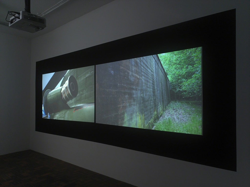 Installation view, Ali Kazma, Absence, 2015. Photo: Achim Kukulies, Düsseldorf Installation view, Ali Kazma, Absence, 2015. Photo: Achim Kukulies, Düsseldorf