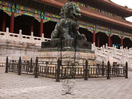 Liu Bolin, ‘Sleeping Lion’, 2012, Odalys