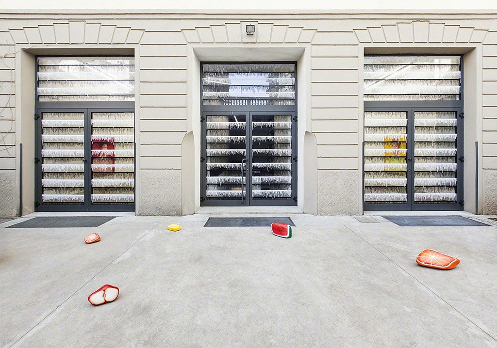 Nicolas Party, “Two Naked Women”, installation view, kaufmann repetto, Milano, 2015 courtesy of the artist and kaufmann repetto, Milano/New York
photocredit: Andrea Rossetti Nicolas Party, “Two Naked Women”, installation view, kaufmann repetto, Milano, 2015 courtesy of the artist and kaufmann repetto, Milano/New York
photocredit: Andrea Rossetti