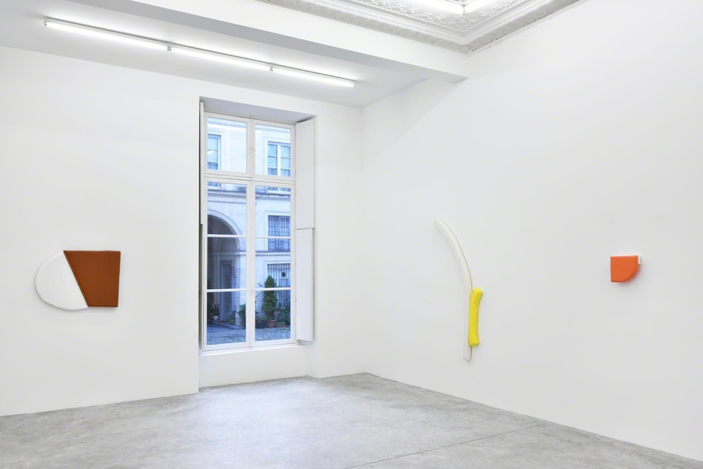 Justin Adian 'Waltz' at Almine Rech Gallery in Paris
09.01 - 27.02.2016
Courtesy of the Artist and Almine Rech Gallery
Photo: Rebecca Fanuele
Justin Adian 'Waltz' at Almine Rech Gallery in Paris
09.01 - 27.02.2016
Courtesy of the Artist and Almine Rech Gallery
Photo: Rebecca Fanuele