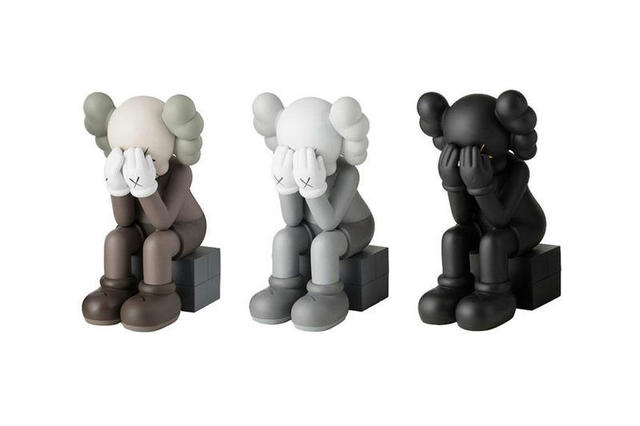 KAWS, ‘Passing Through (Set of 3)’, 2018, Sculpture, Vinyl, Paint, Der-Horng Art Gallery
