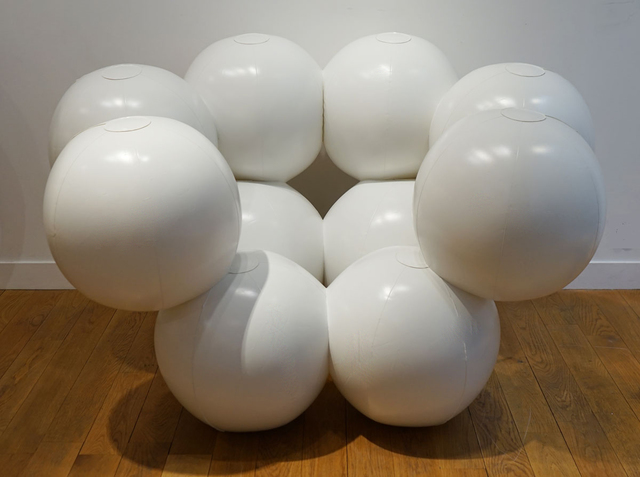 Bernard Quentin, ‘MOLECULAR ARMCHAIR – WHITE’, 1966-2020, Design/Decorative Art, Inflatable PVC furniture, Galerie Loft