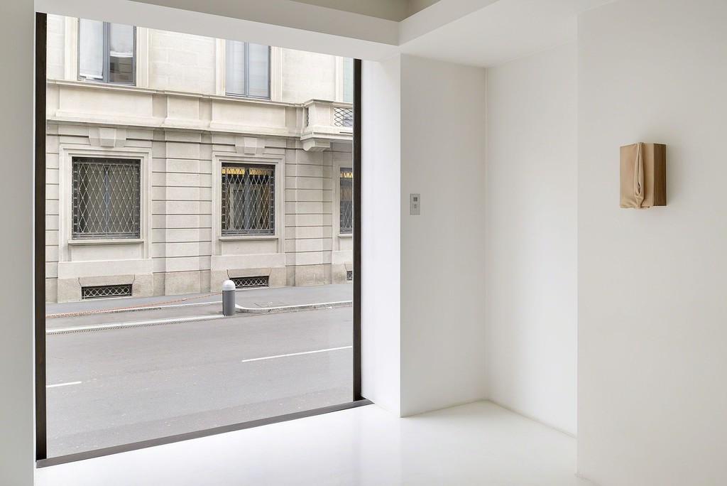 T293-in-residence, in collaboration with Alessandro Buganza, installation view at via Gabba 1, Milano, 9 April - 8 May 2016. Photo by Roberto Apa. T293-in-residence, in collaboration with Alessandro Buganza, installation view at via Gabba 1, Milano, 9 April - 8 May 2016. Photo by Roberto Apa.