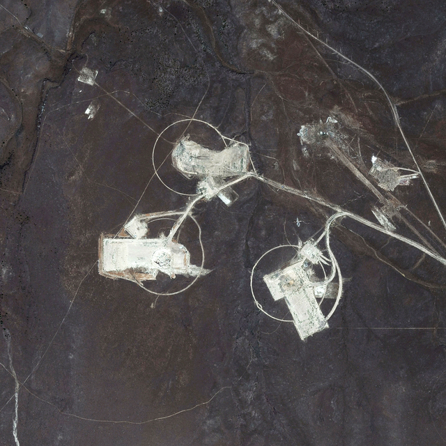 Mojave Desert 371557N1162944W