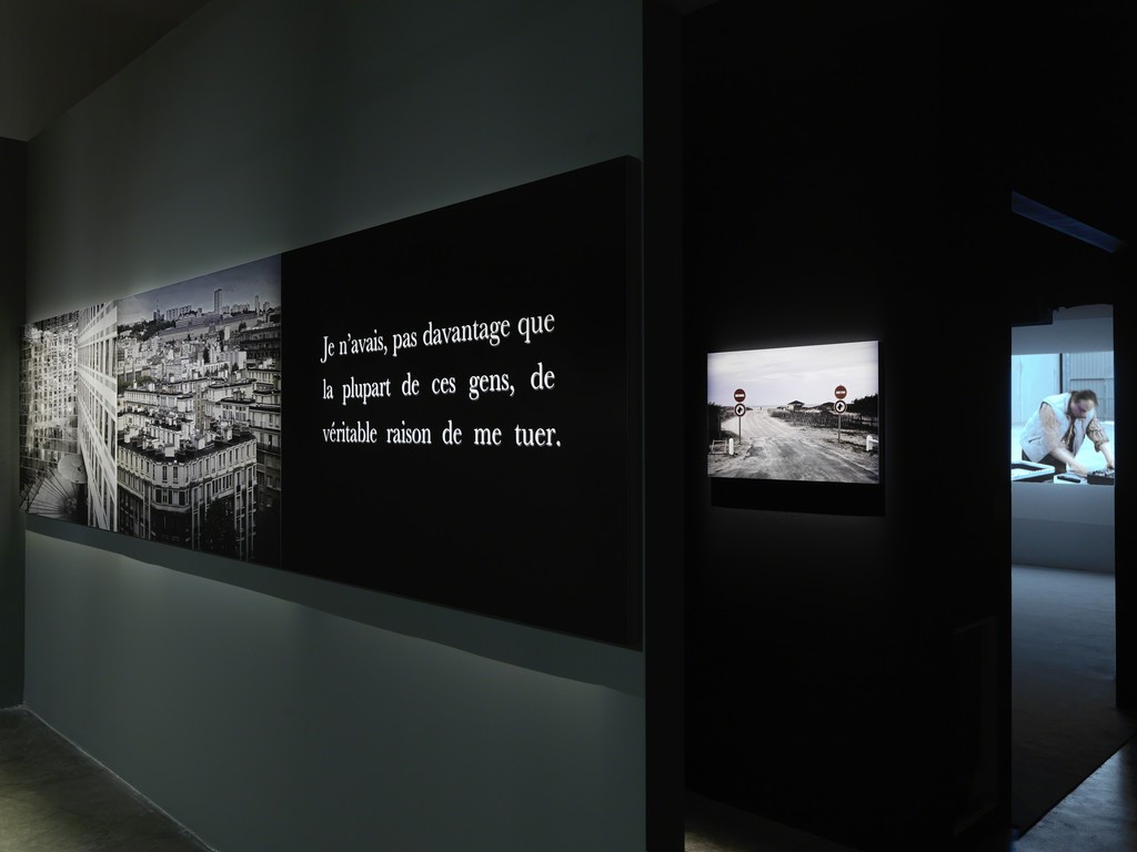 Exhibition view of Michel Houellebecq, Rester vivant, Palais de Tokyo (23.06 – 11.09.2016). Photo : André Morin Exhibition view of Michel Houellebecq, Rester vivant, Palais de Tokyo (23.06 – 11.09.2016). Photo : André Morin