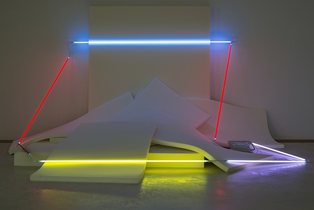 10 Artists Who Work With Neon