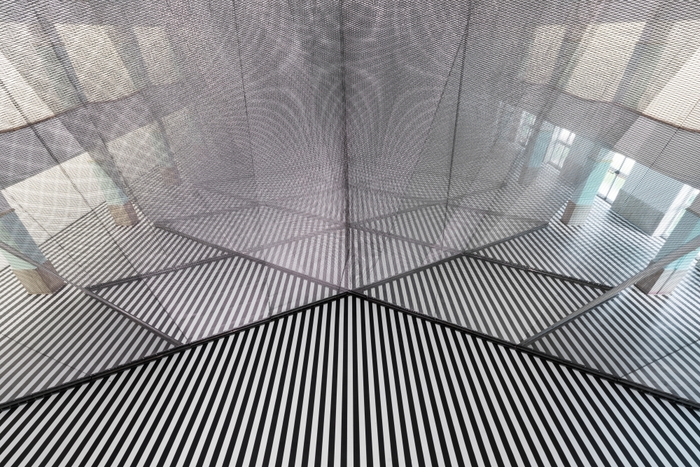 DANIEL BUREN & ANISH KAPOOR, exhibition view GALLERIA CONTINUA, San Gimignano. Ph Ela Bialkowska, OKNO Studio DANIEL BUREN & ANISH KAPOOR, exhibition view GALLERIA CONTINUA, San Gimignano. Ph Ela Bialkowska, OKNO Studio