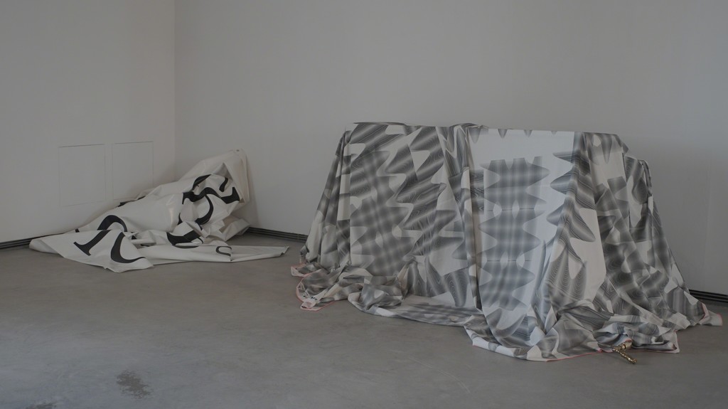 Installation view of Douglas Gordon, "Something else is possible" (2015); Douglas Gordon & Tobias Rehberger, "Sad and forgotten object: (2015). Museu d'Art Contemporani d'Eivissa. © the artists / Studio lost but found / VG Bild-Kunst, Bonn 2015/ Studio Rehberger
Photo Studio lost but found / Bert Ross. Installation view of Douglas Gordon, "Something else is possible" (2015); Douglas Gordon & Tobias Rehberger, "Sad and forgotten object: (2015). Museu d'Art Contemporani d'Eivissa. © the artists / Studio lost but found / VG Bild-Kunst, Bonn 2015/ Studio Rehberger
Photo Studio lost but found / Bert Ross.