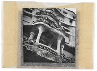 Entrée et façade de la Casa Milà d'Antoni Gaudi - Barcelone